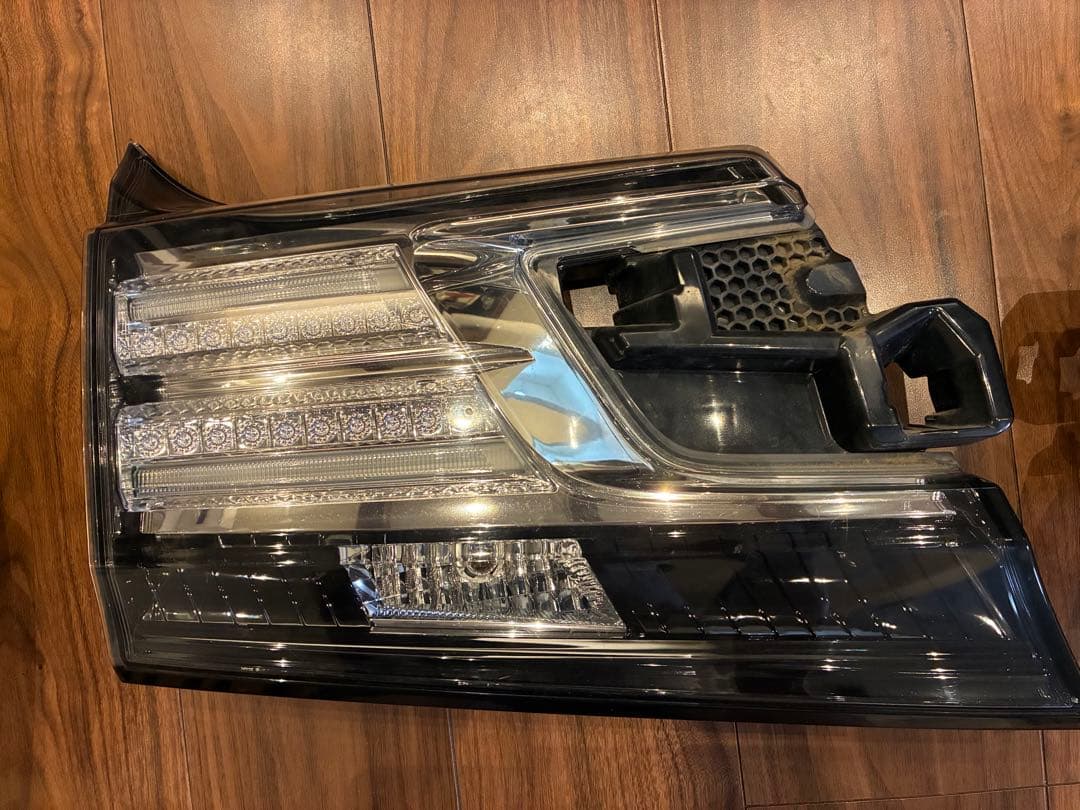 最終価格　30ヴェルファイア テールランプ