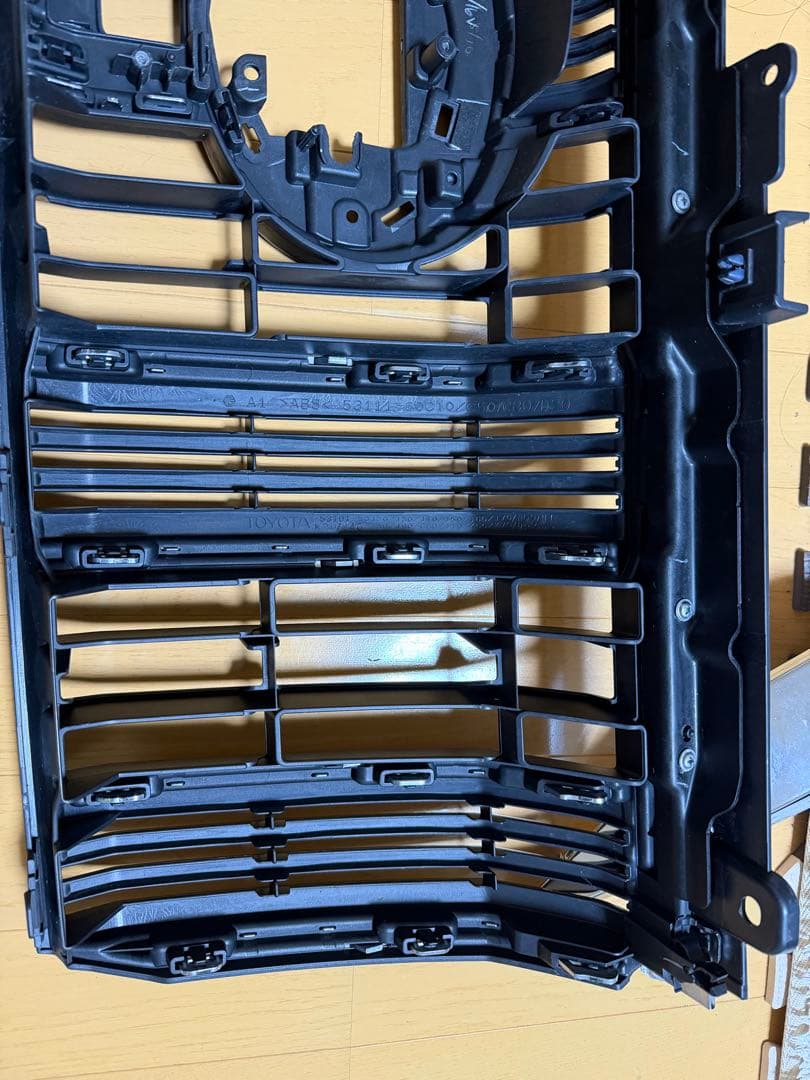 150プラド後期　純正フロントグリル