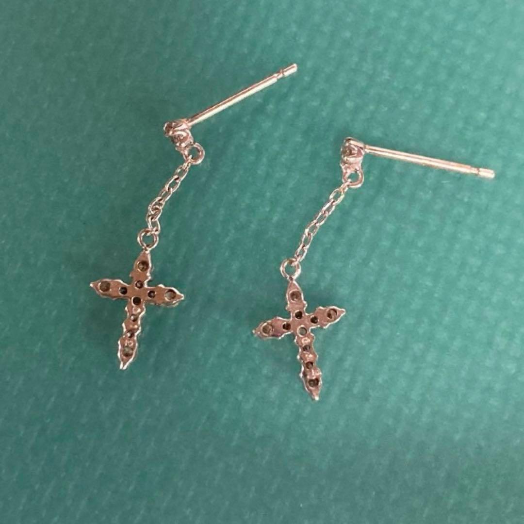 k18WG 天然ダイヤモンド　クロスピアス　D0.24ct（0.12×2）