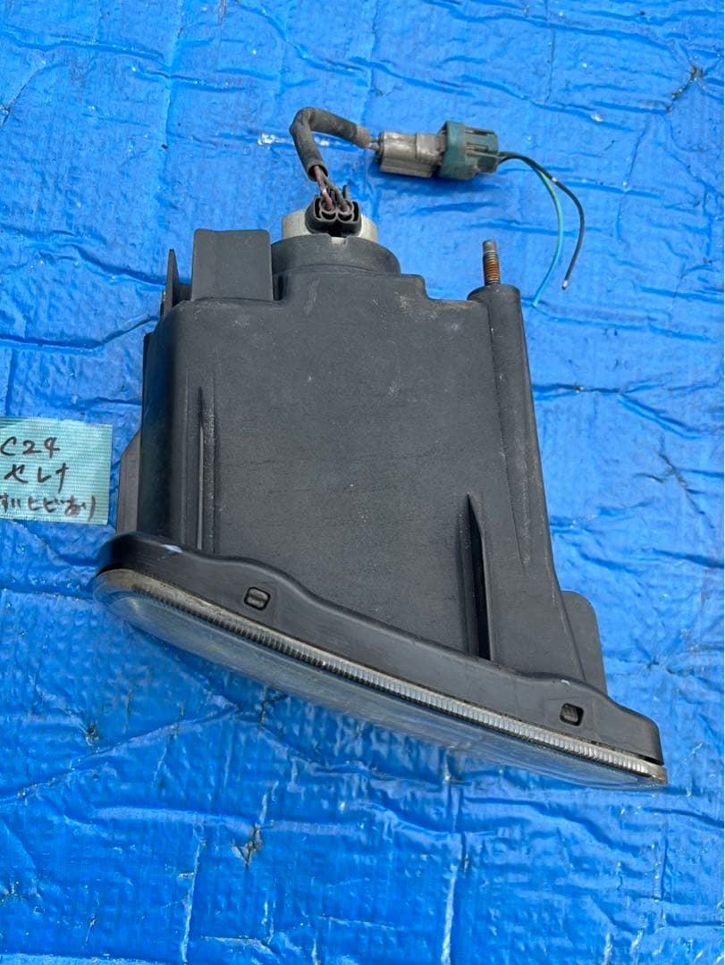 セレナ C24 フォグランプ　※フォロー割OK