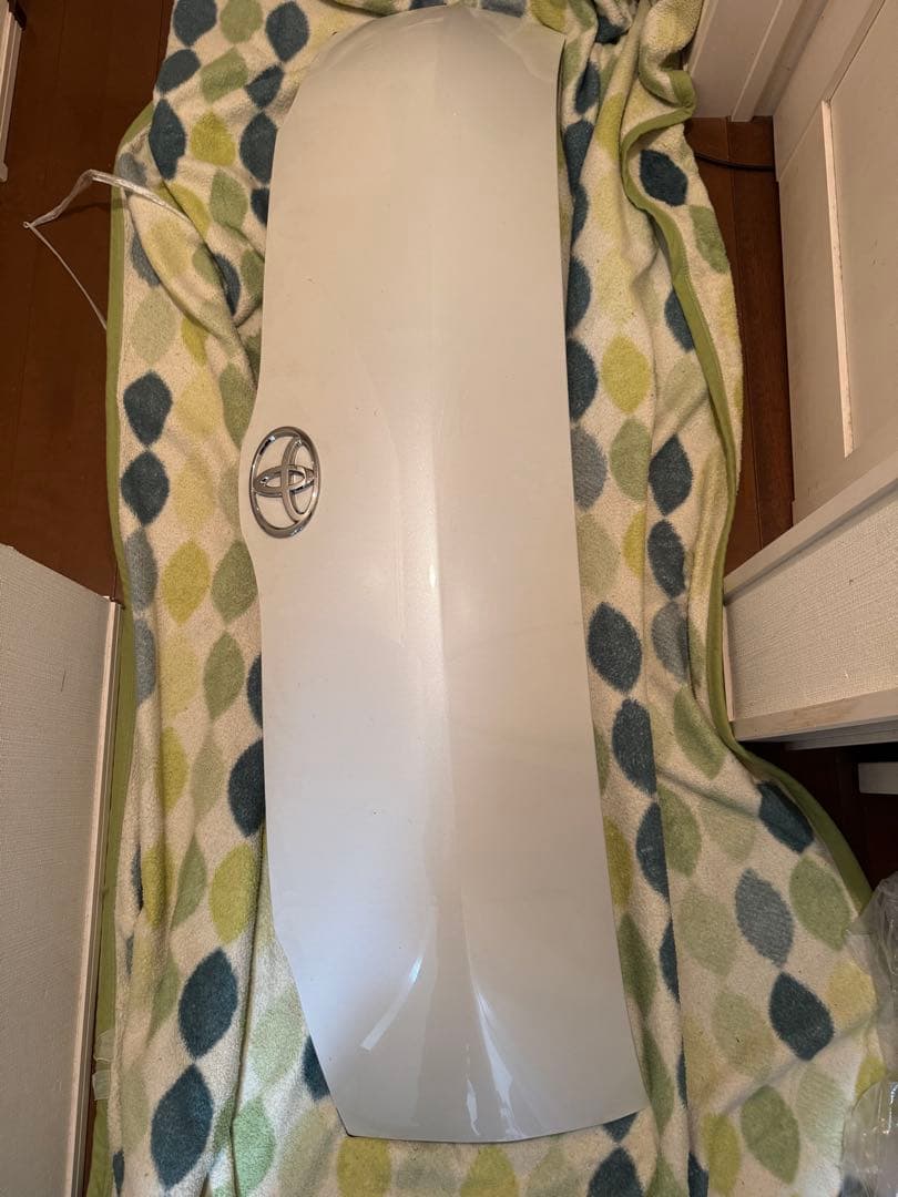 トヨタ ハイエース6系ディーゼル　ボンネット