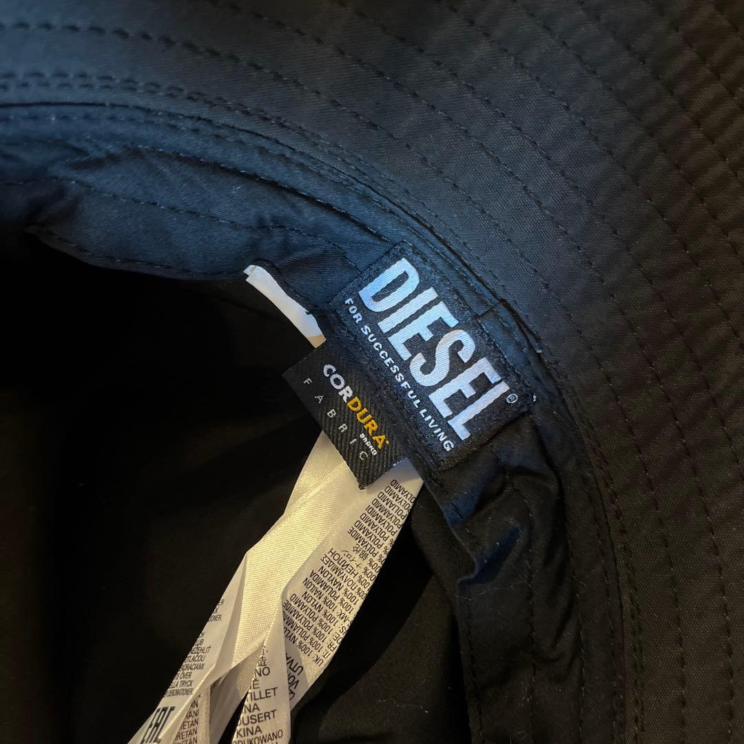 DIESEL 黒のバケットハット刺繍ロゴ付き