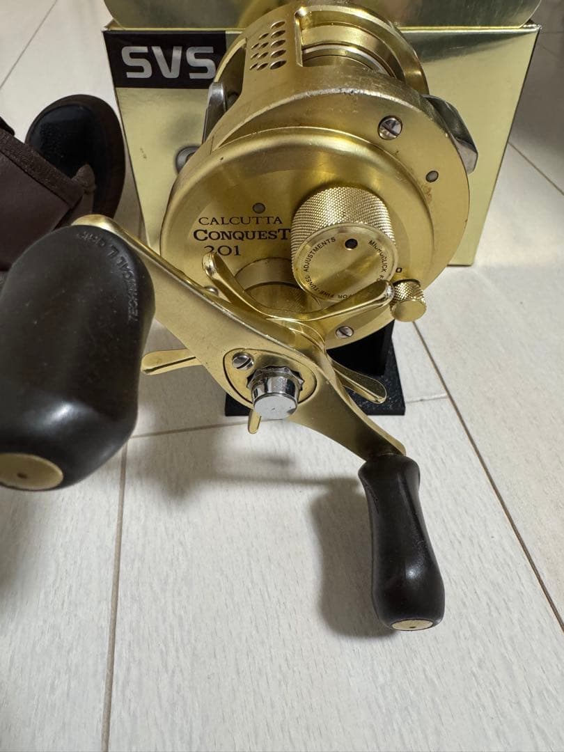 リール SHIMANO CALCUTTA CONQUEST 201
