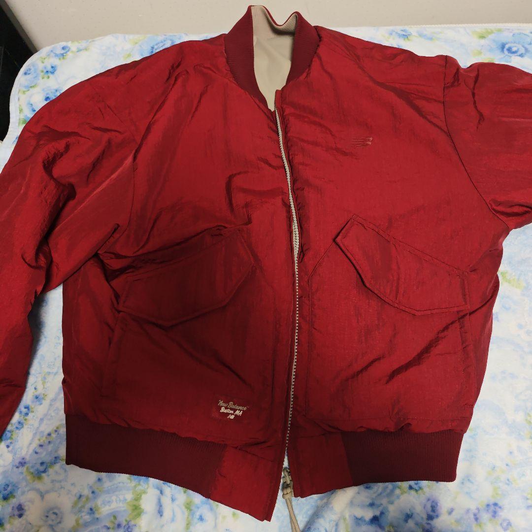 New Balance MA-1ジャケット リバーシブル　 ベージュ・赤