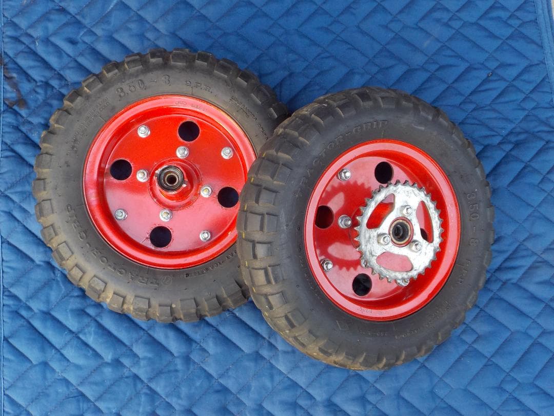 【モンキー・ゴリラ】純正タイヤ・ホイール　中古２本セット　赤