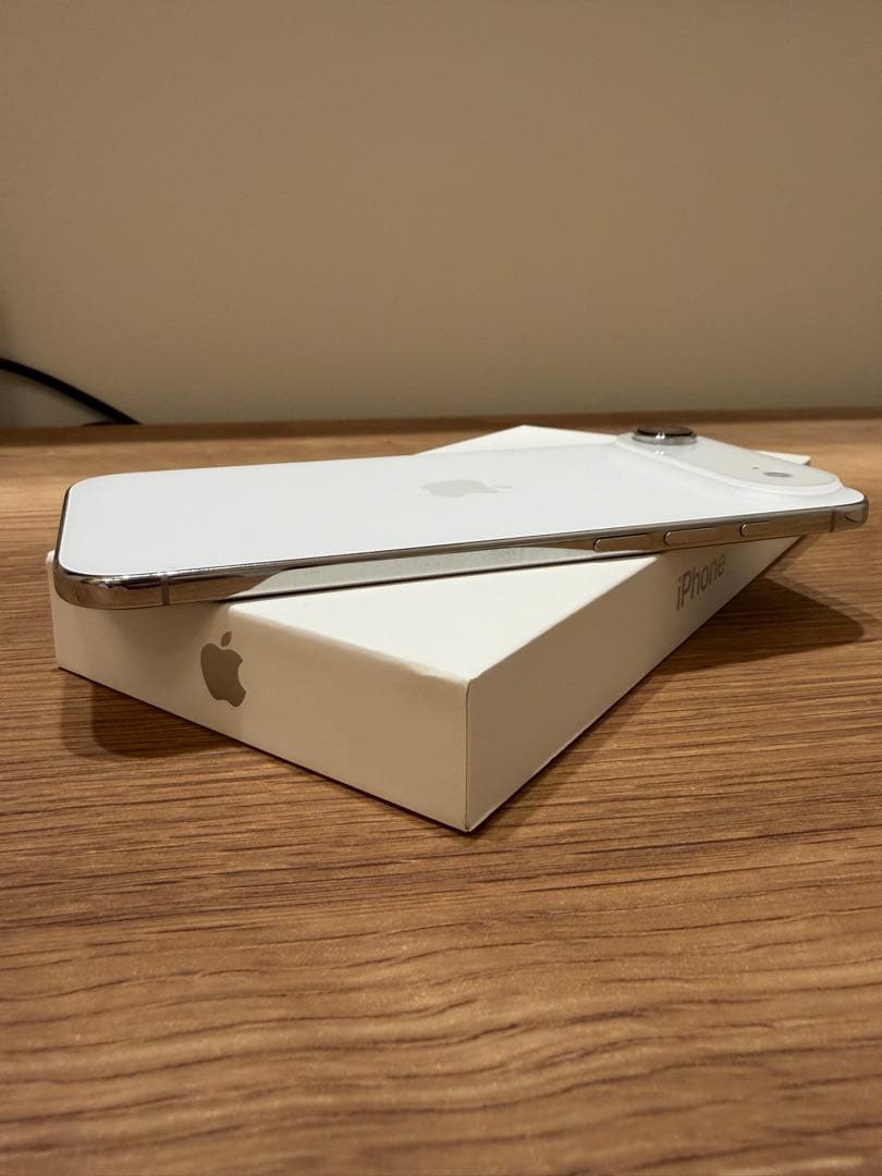 Apple iPhone Air ホワイト