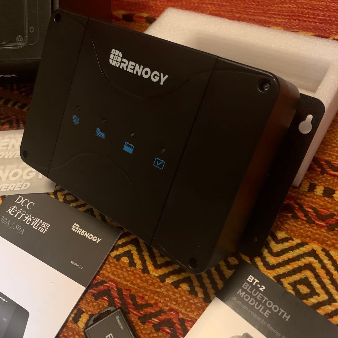 大幅に値下げしました。走行充電器RENOGY MPPT12V 50A+BT-2