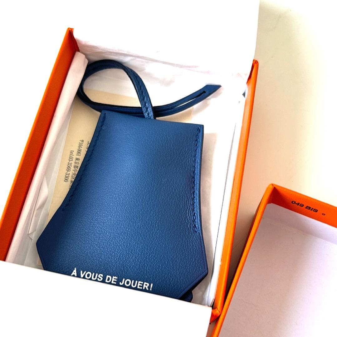 HERMÈS ナルシスト クロシェット ミラー レザー チャーム