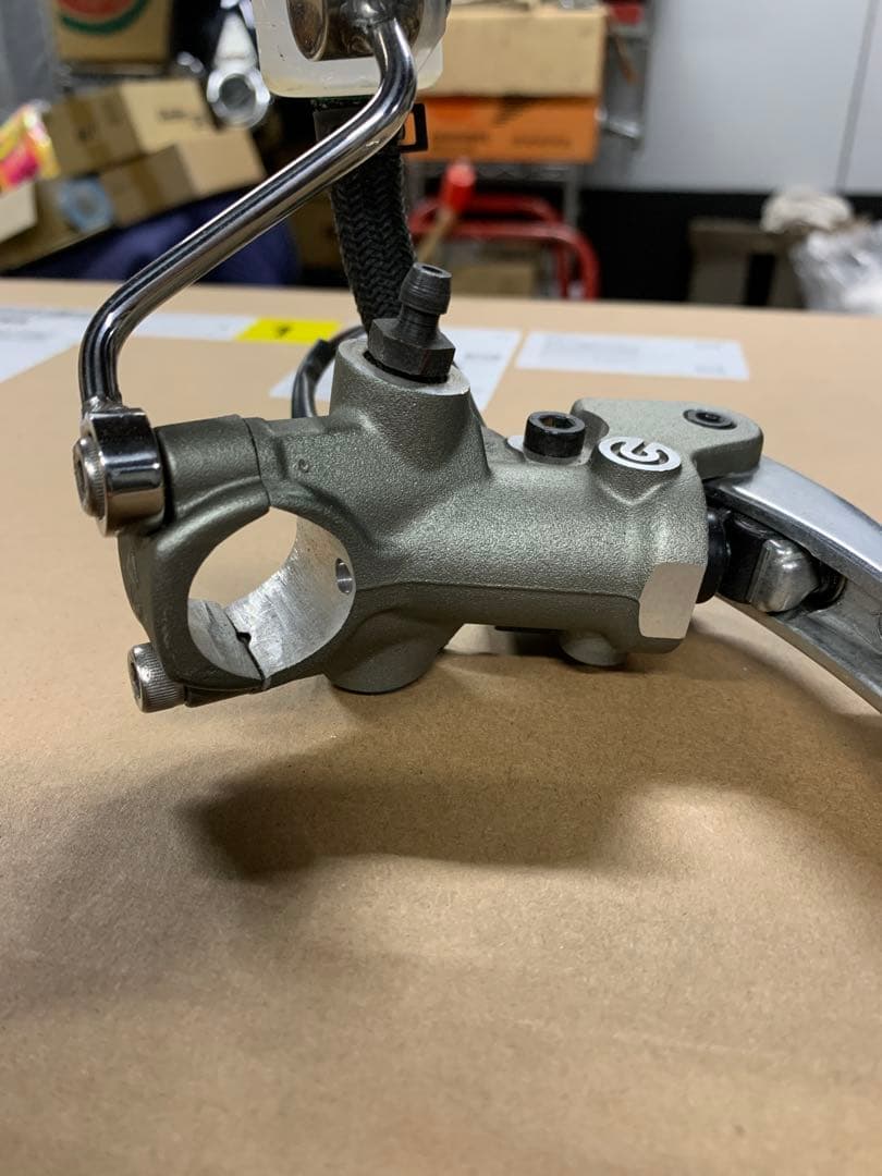 ブレンボ　ブレーキマスター