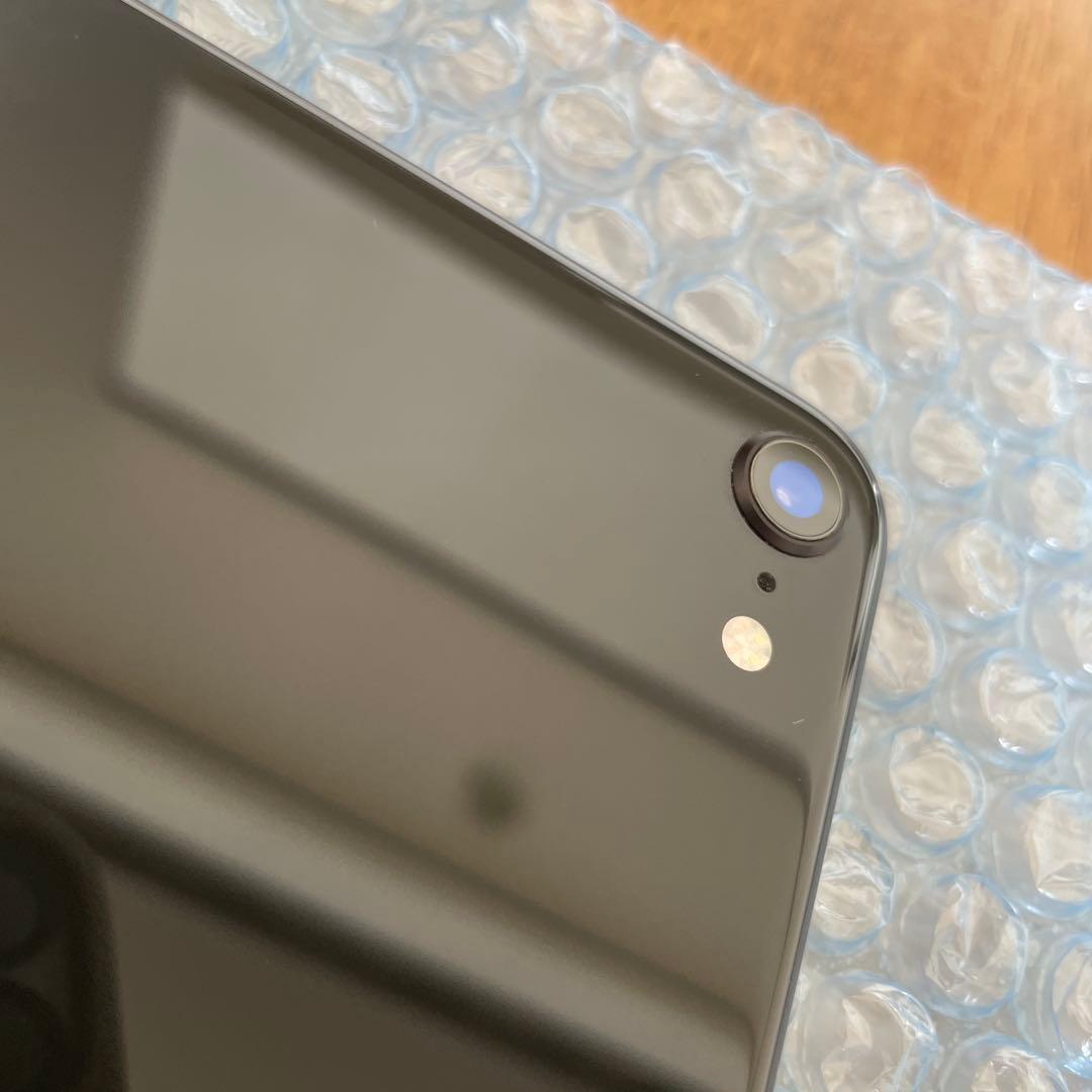 Apple iPhoneSE第二世代128GB SIMフリーブラック