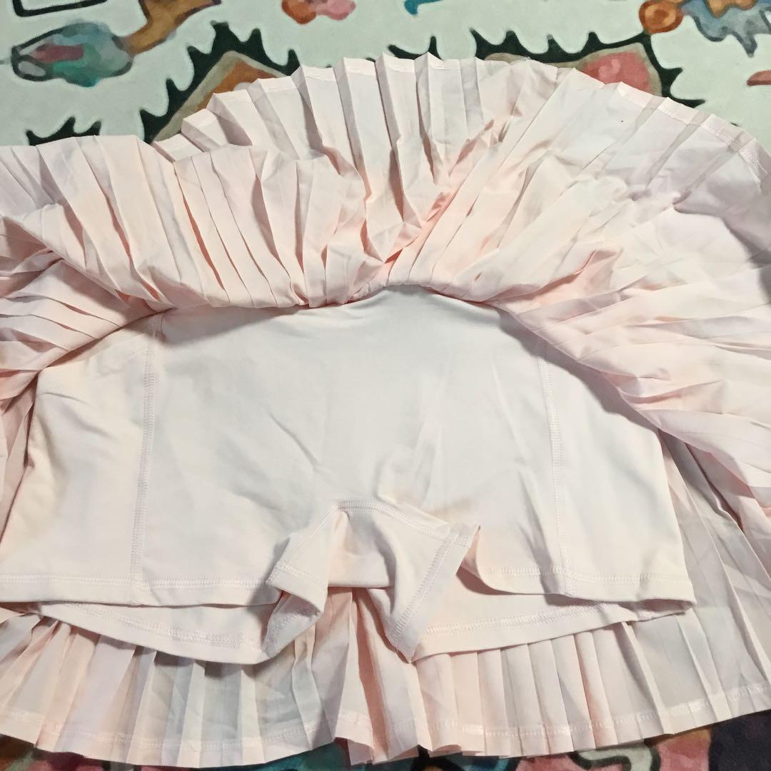 LULULEMON☆ サイズ4 ピンクのプリーツミニスカート