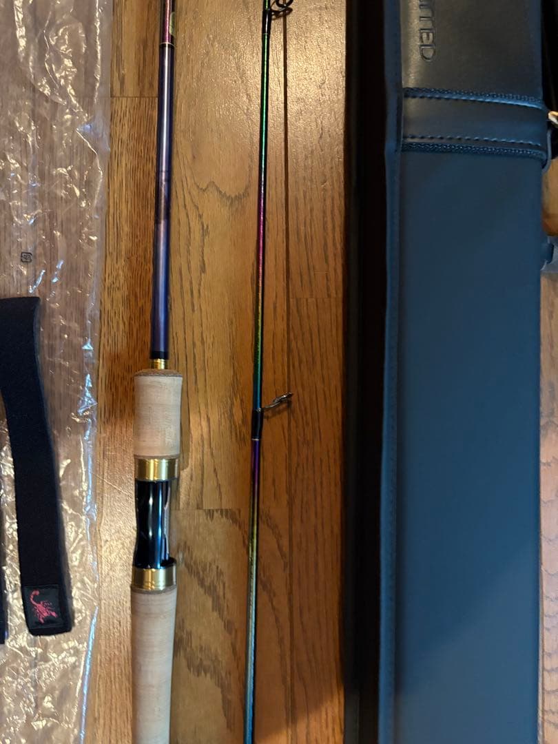 【微使用品】ワールドシャウラリミテッド　2831R-2