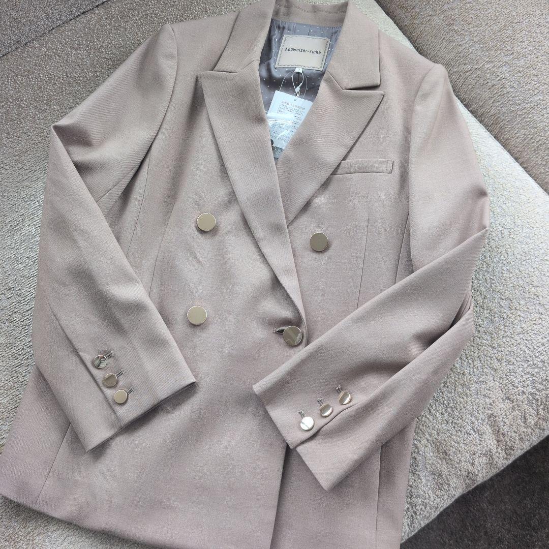 専用　2点アプワイザーリッシェ　ピン付きテーラードジャケット　ベージュグレー