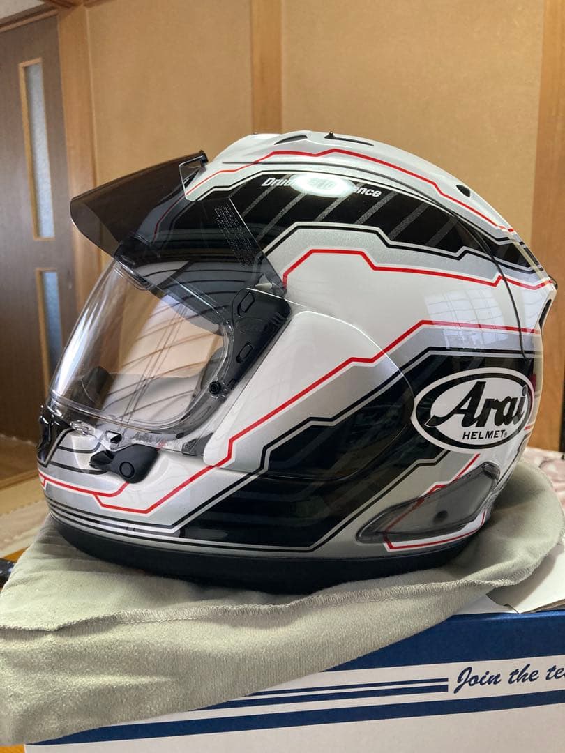 Arai RX-7X レジェンドレプリカマモラ白　57.58CM