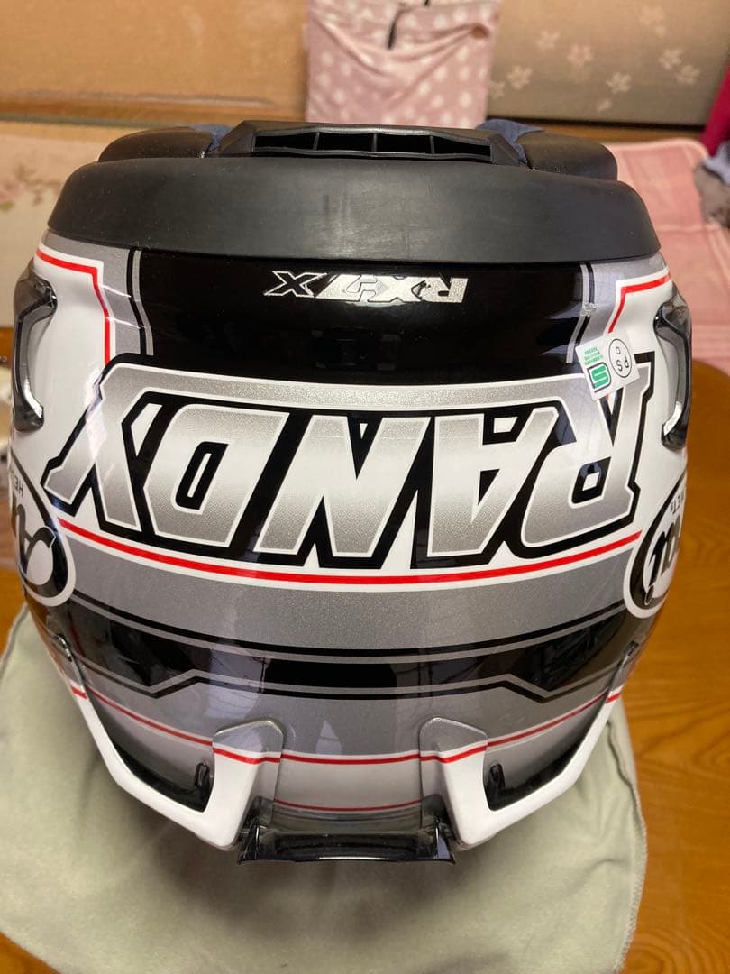 Arai RX-7X レジェンドレプリカマモラ白　57.58CM