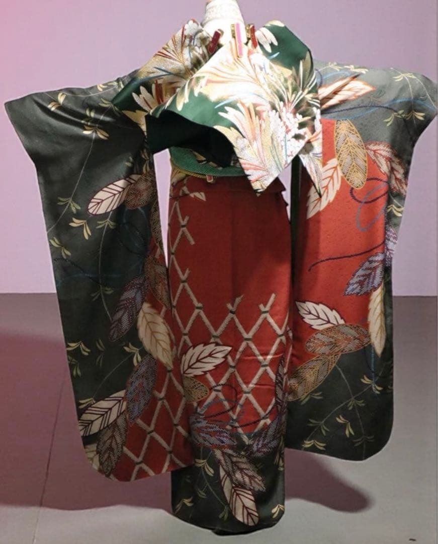 振袖フルセット✨振袖、帯、帯揚げ、帯締めと飾り、半衿用リボン、重ね襟とリボン✨