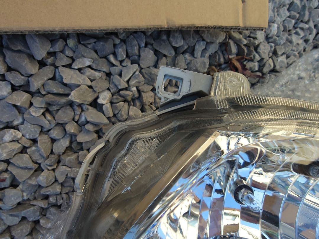 トヨタ純正　ハイエース　TRH200　後期　LEDヘッドライト　左側