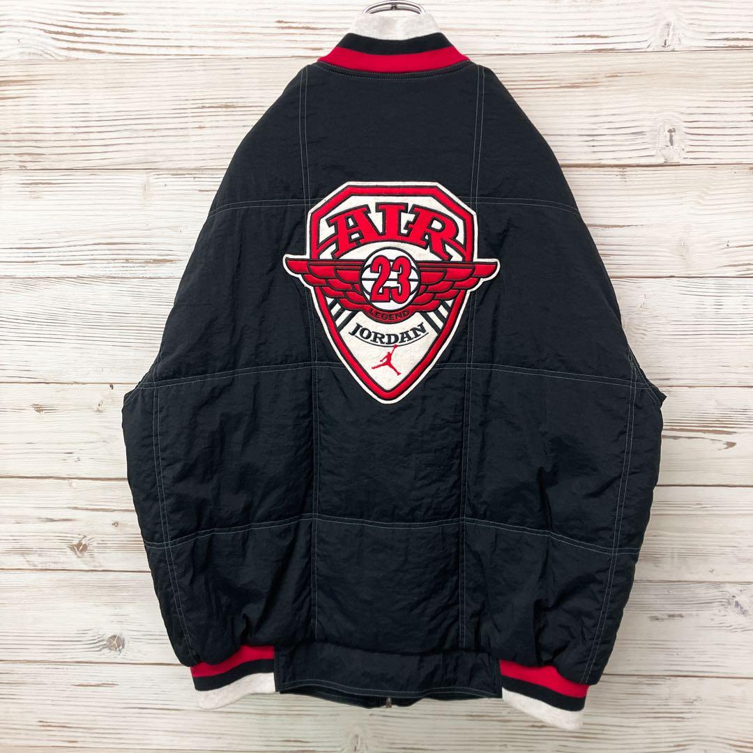 NIKE Jordan スタジャン エンブレム付き 黒　ナイキ　ジョーダン