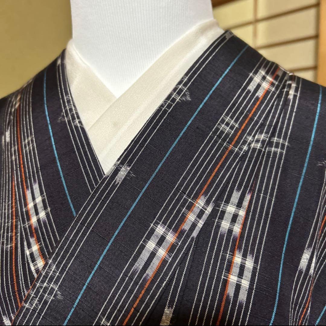 未使用近い　美品　単衣　正絹　紬　小紋　琉球絣柄　十日町紬系　フルセット　4点