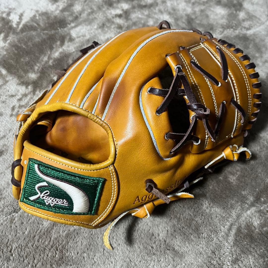 スラッガー　硬式　内野　SR1 タン　ワンピースウェブ