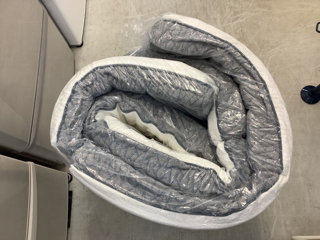 【新品未使用】Emoor Tokyo　エムール　セミダブル三つ折りマットレス