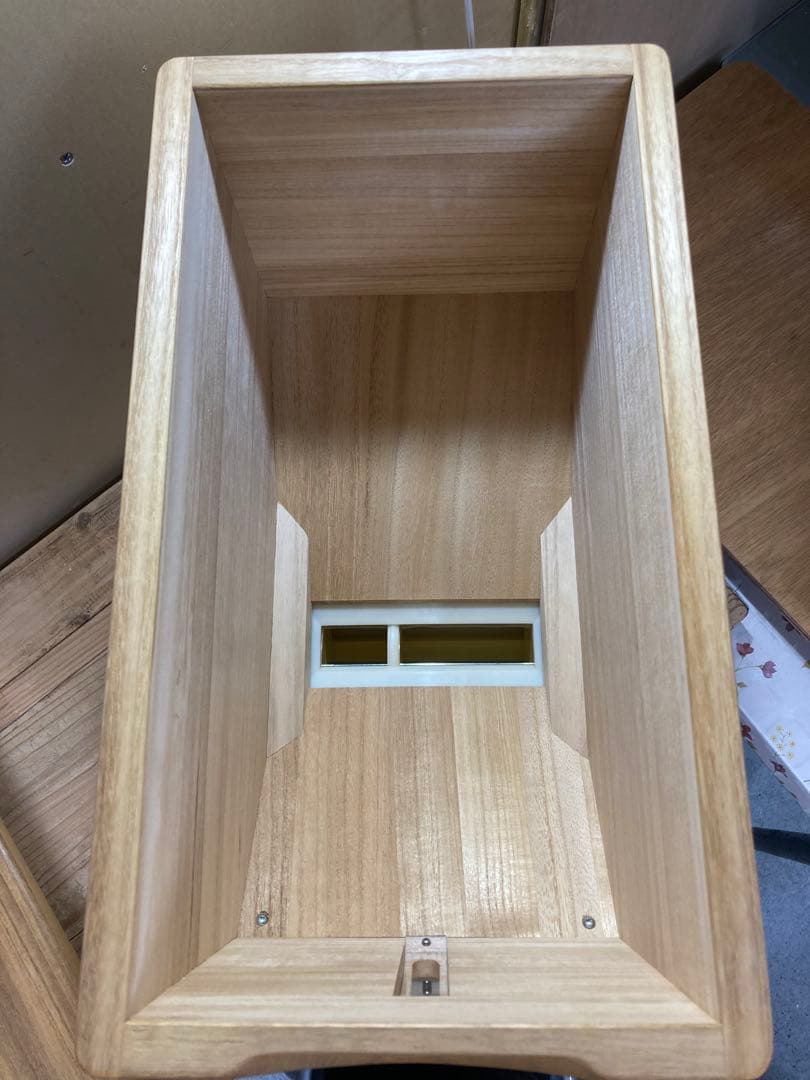 桐の米びつ10kg用　桐子モダン　ほぼ未使用　B