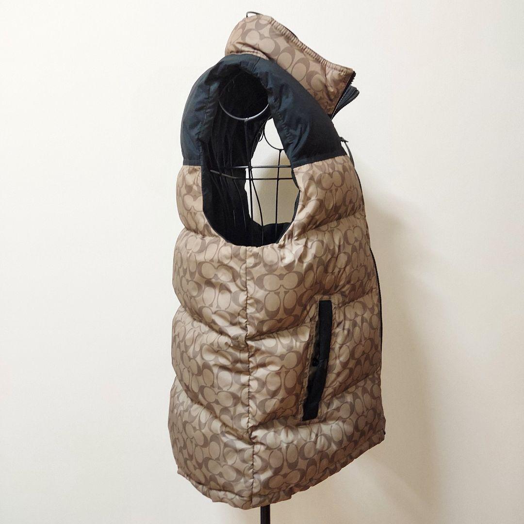 COACH ダウン ベスト 大きめ ベージュ ブラック シグネチャー ブラウン