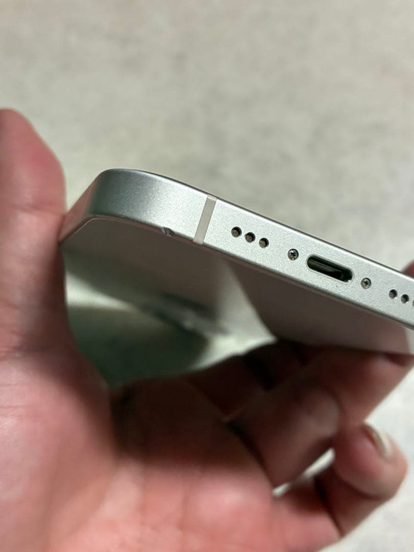 iPhone 13 128GB 本体