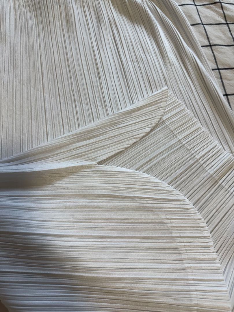 PLEATS PLEASE ホワイト プリーツスカート