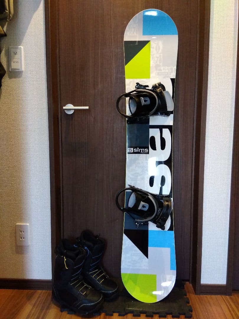 人気モデル‼️3点セット 送料込み SIMMS 147 スノーボードセット！