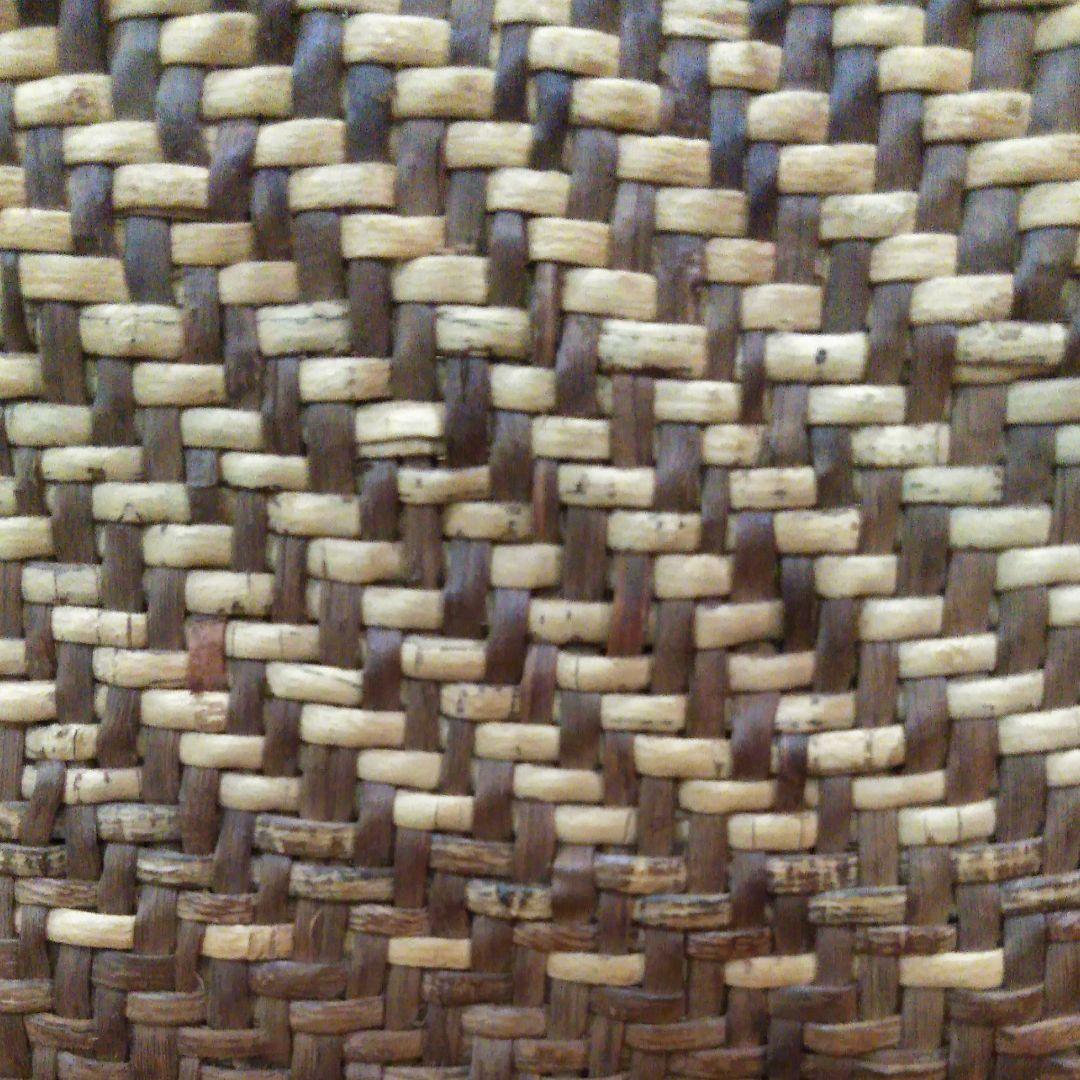 み*ん様 ぶどうとクルミのかご