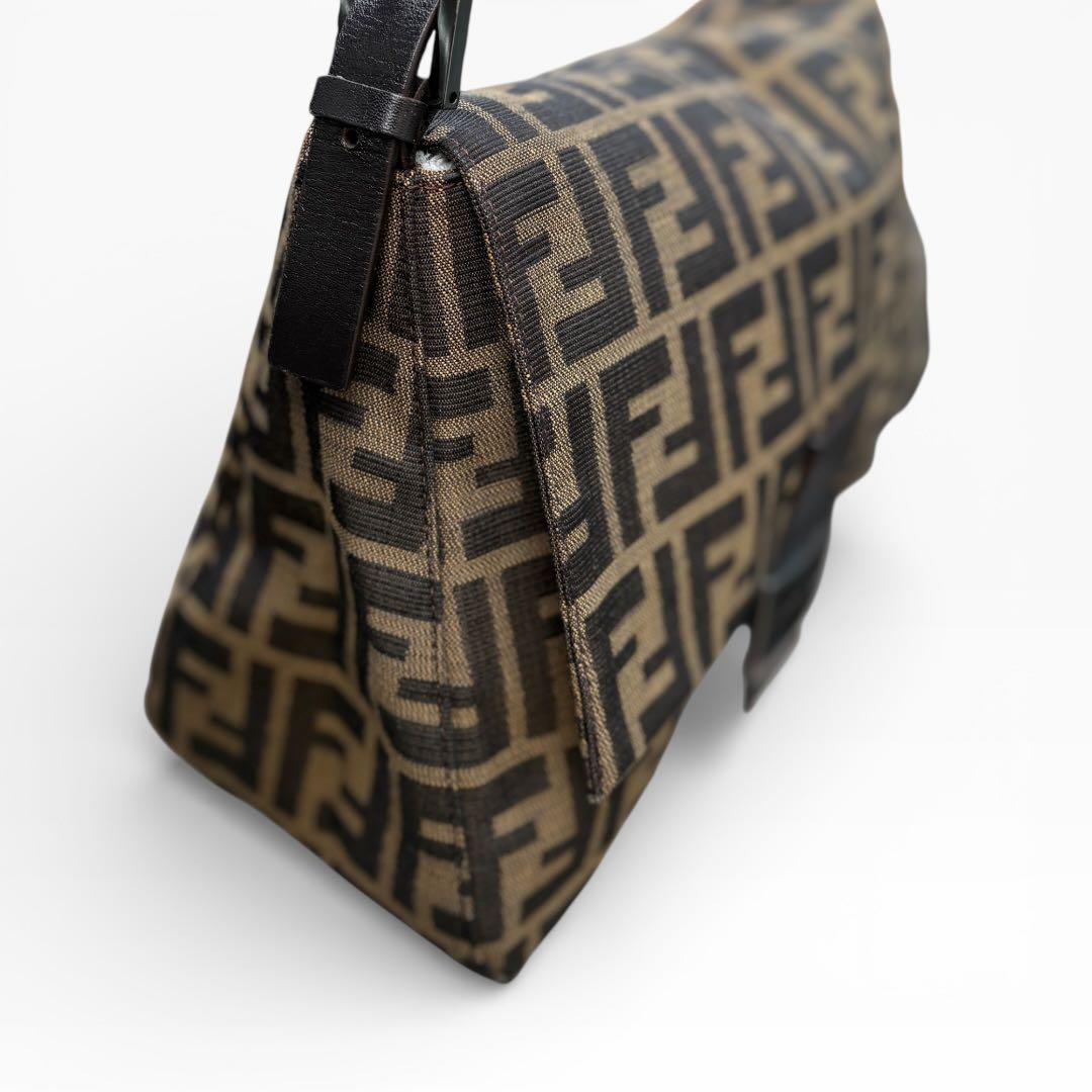 FENDI フェンディ マンマバケット ワンショルダーバッグ ズッカ柄 美品