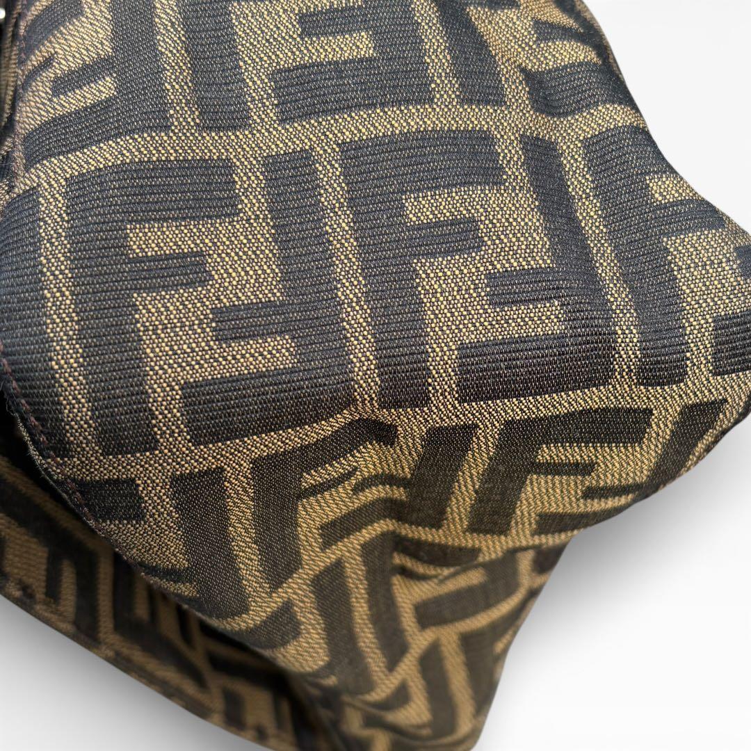 FENDI フェンディ マンマバケット ワンショルダーバッグ ズッカ柄 美品