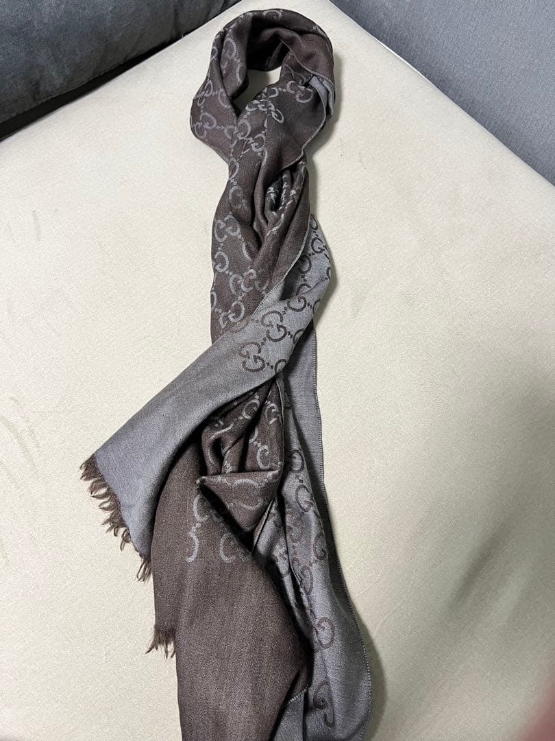 GUCCI GGロゴ柄マフラー グレー