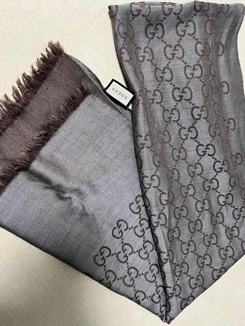 GUCCI GGロゴ柄マフラー グレー