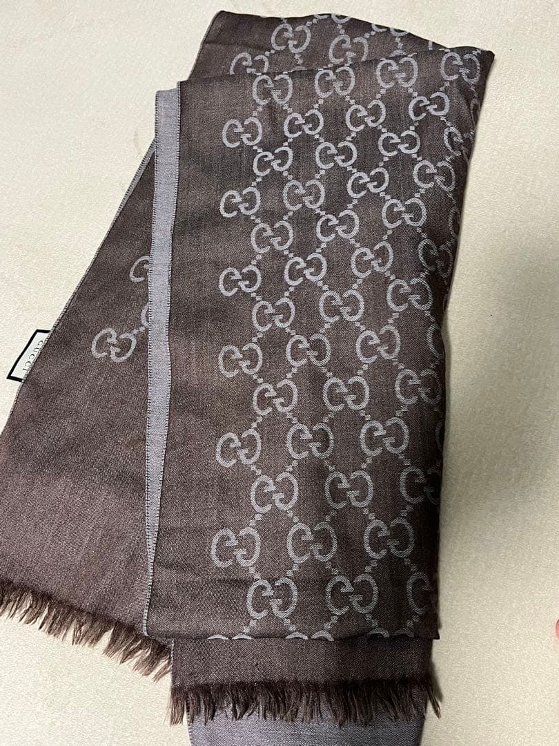 GUCCI GGロゴ柄マフラー グレー