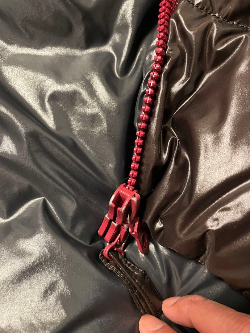 DUVETICA フード付きダウンベスト 52サイズ デュベティカ