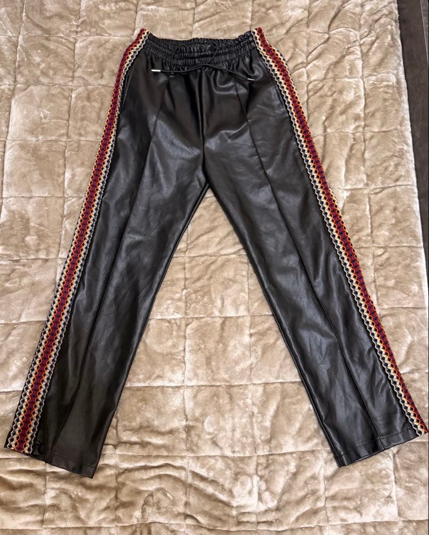 Toironier／トワロニエ　レザーパンツ