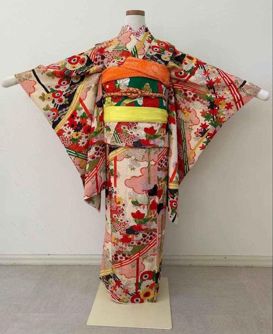 7歳　七五三　十三詣り　正絹着物　身丈152cm帯、帯揚げ、帯締め　しごき