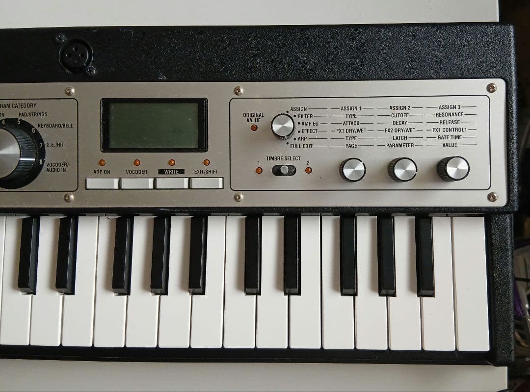 値下げ！美品　KORG microKORG XL シンセサイザー　マイク付