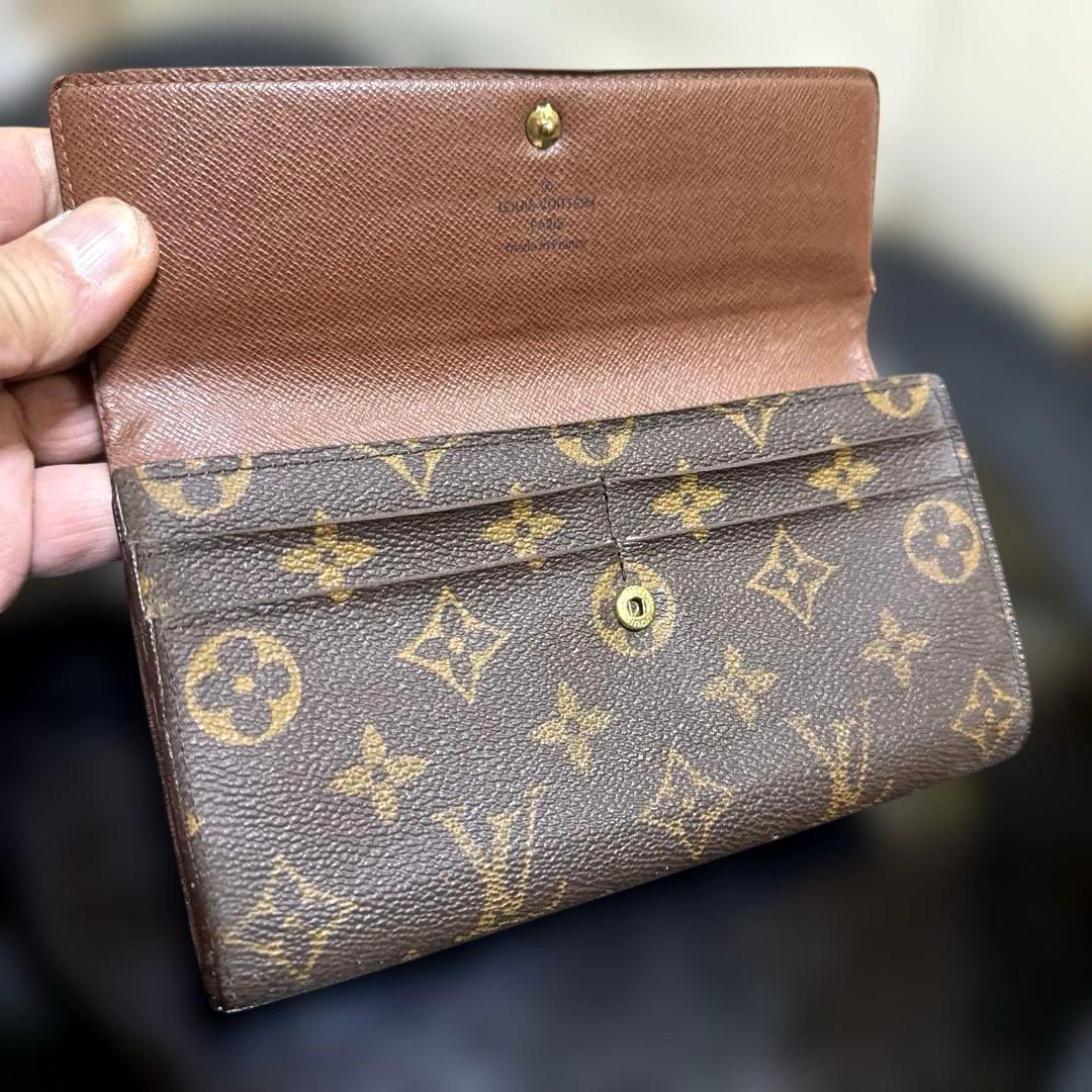 11☆良品♪カード10枚タイプ☆サラ長財布