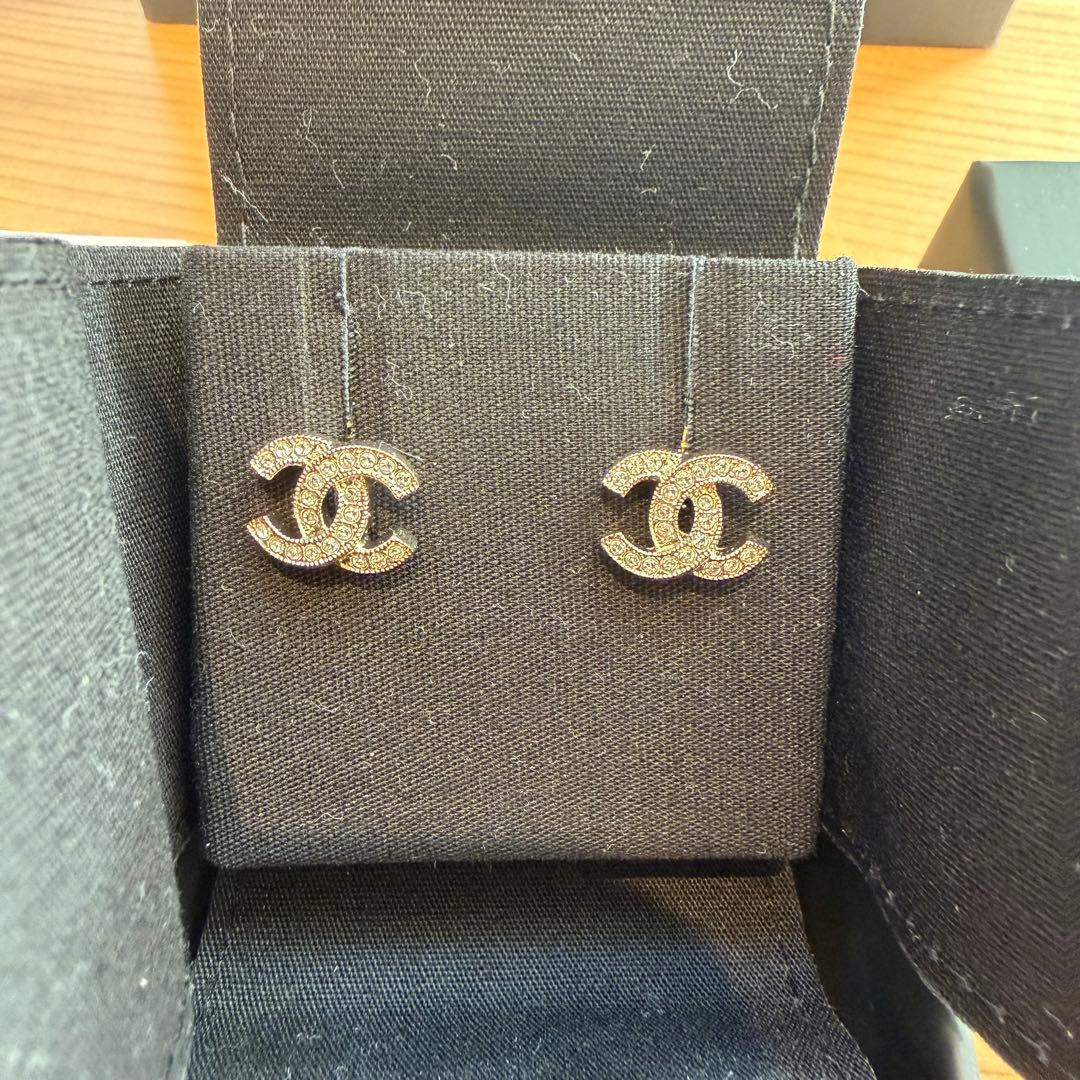 CHANEL CC ロゴピアス　シャネル