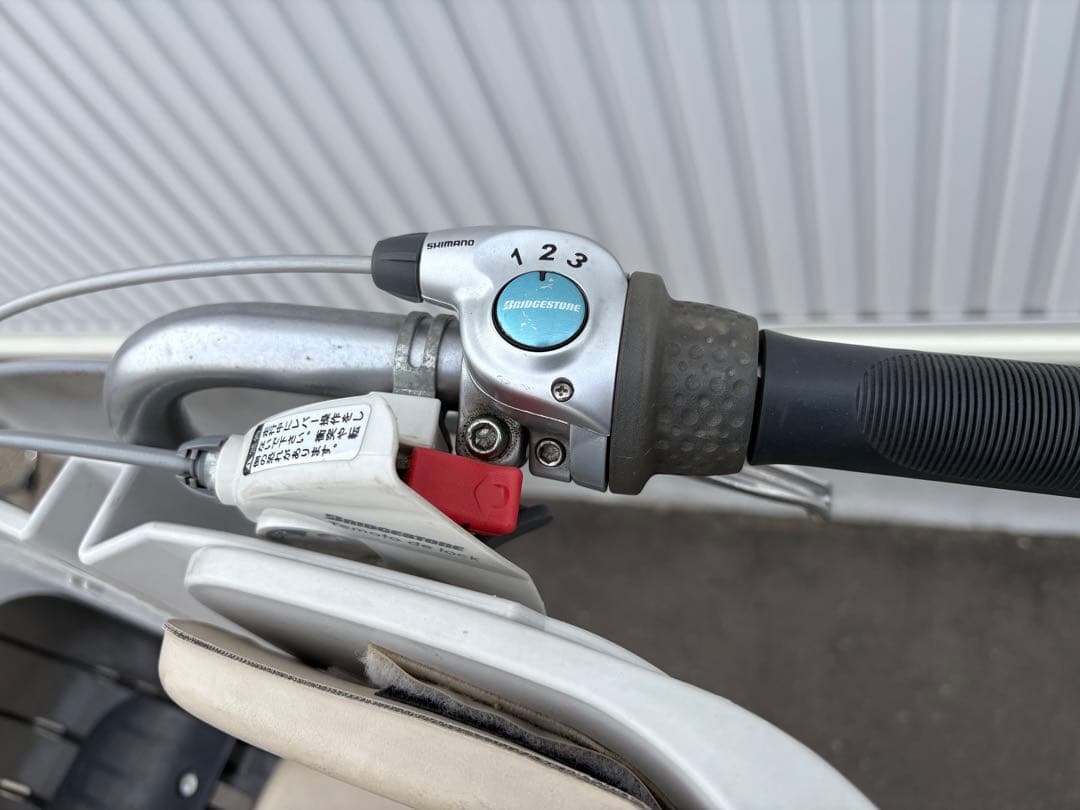 【札幌手渡し】チャイルドシート付きシティサイクル。ブリヂストン製アンジェリーノ
