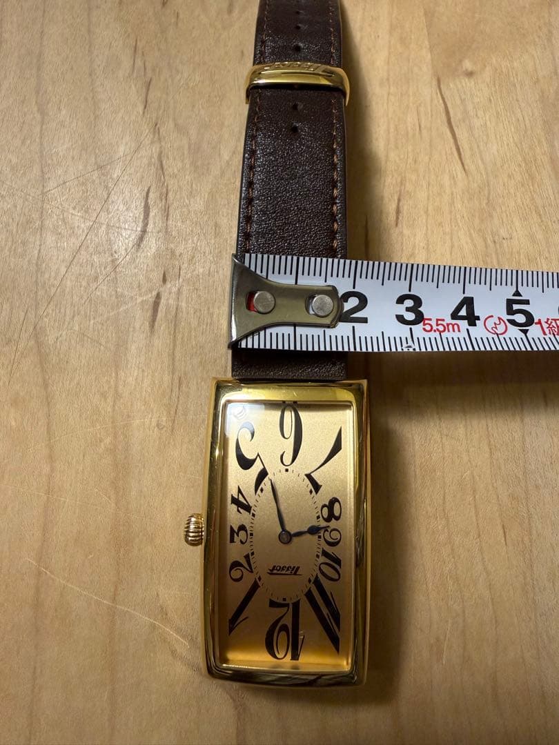 売約済　　Tissot バナナウォッチ　アナログ 腕時計 ゴールド/ブラック