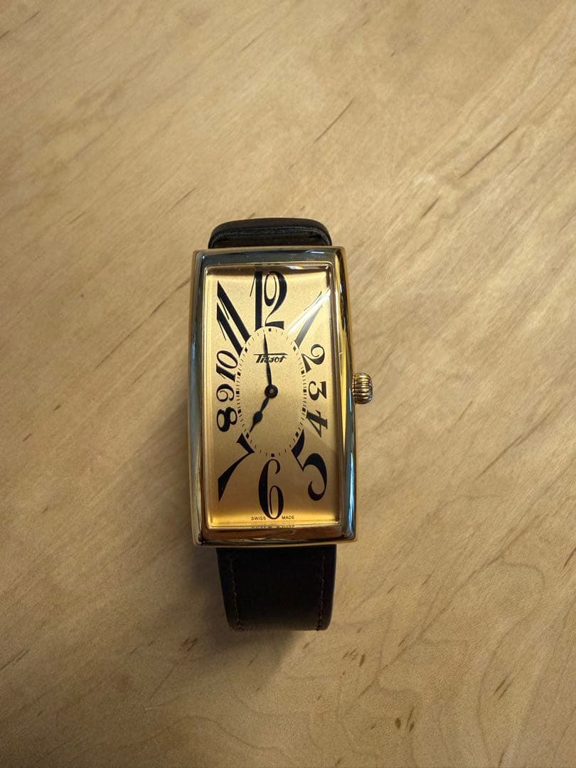 売約済　　Tissot バナナウォッチ　アナログ 腕時計 ゴールド/ブラック