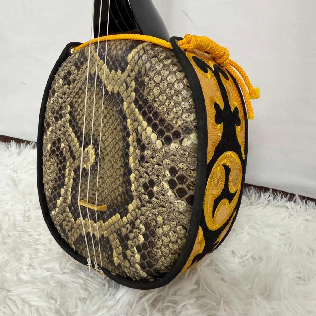 【美品】沖縄三味線 蛇皮（合皮） ソフトケース付き　87-7