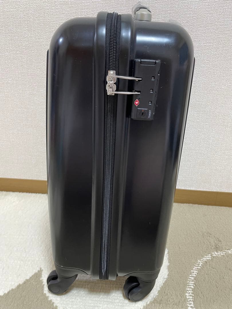 【新品・未使用タグ付き】サンリオ　 クロミ　キャリーケース　キャリーバッグ29L