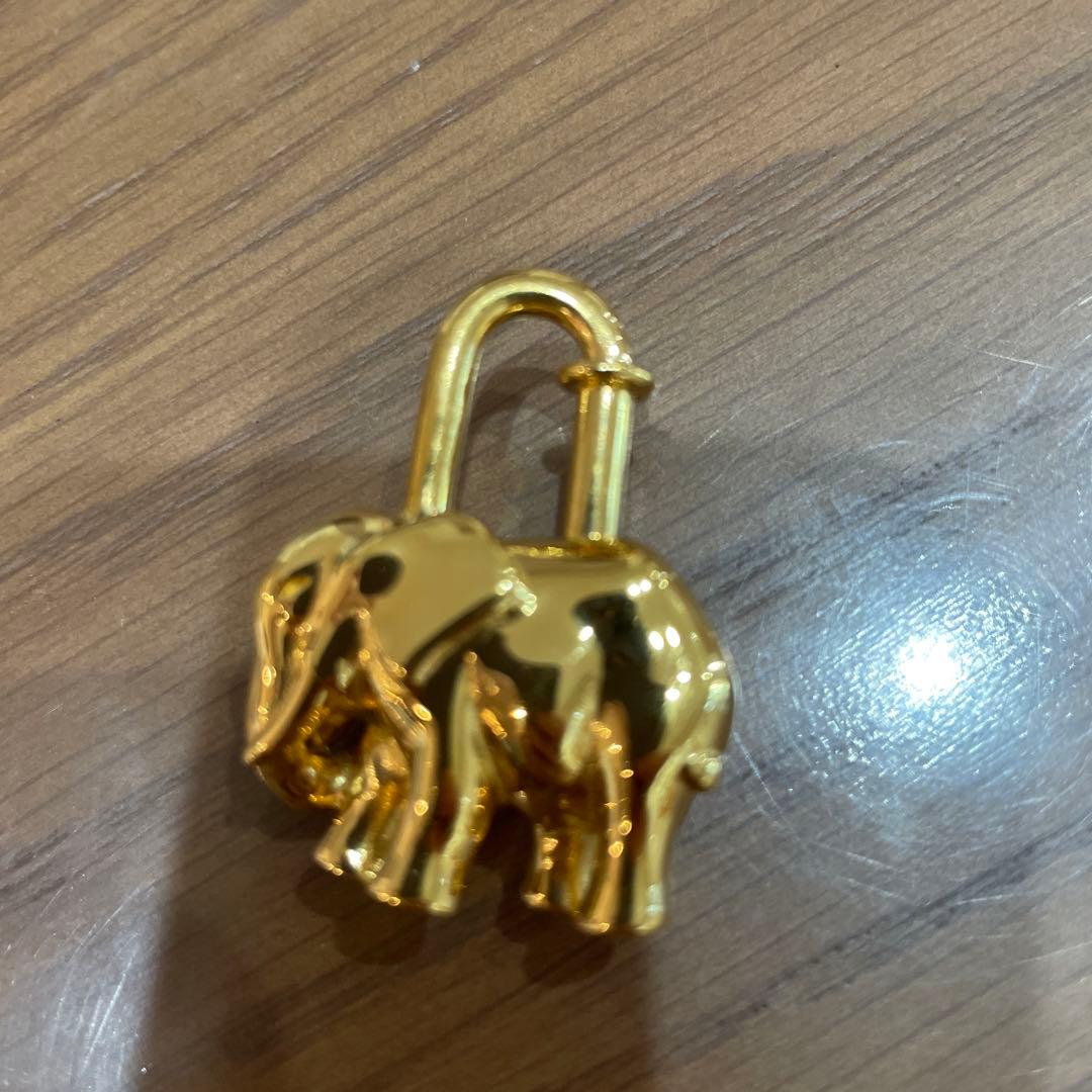 HERMES　エルメス　カデナ　エレファント　象　チャーム