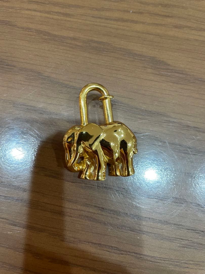 HERMES　エルメス　カデナ　エレファント　象　チャーム
