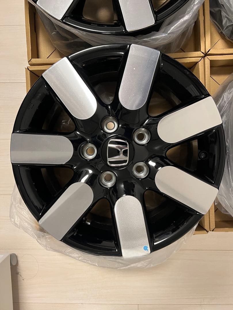 ホンダ 新型　フリード　GT1 GT5 15インチ ホイール 4枚セット